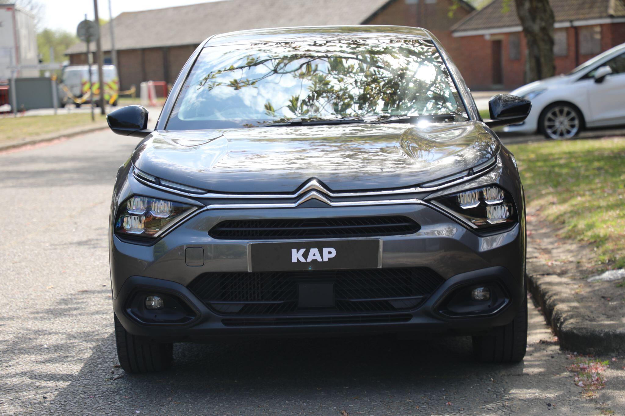 Large vehicle image